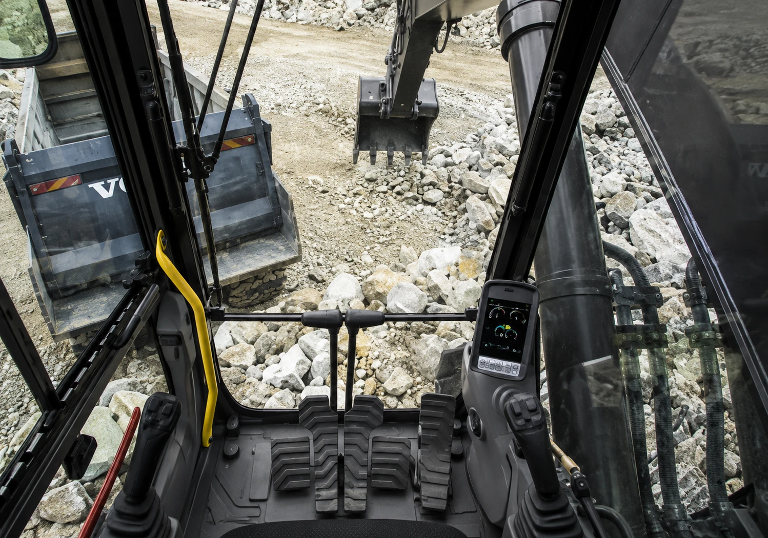 Volvo EC300D — Uptime